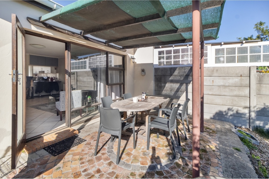 2 Bedroom Property for Sale in Tijgerhof Western Cape